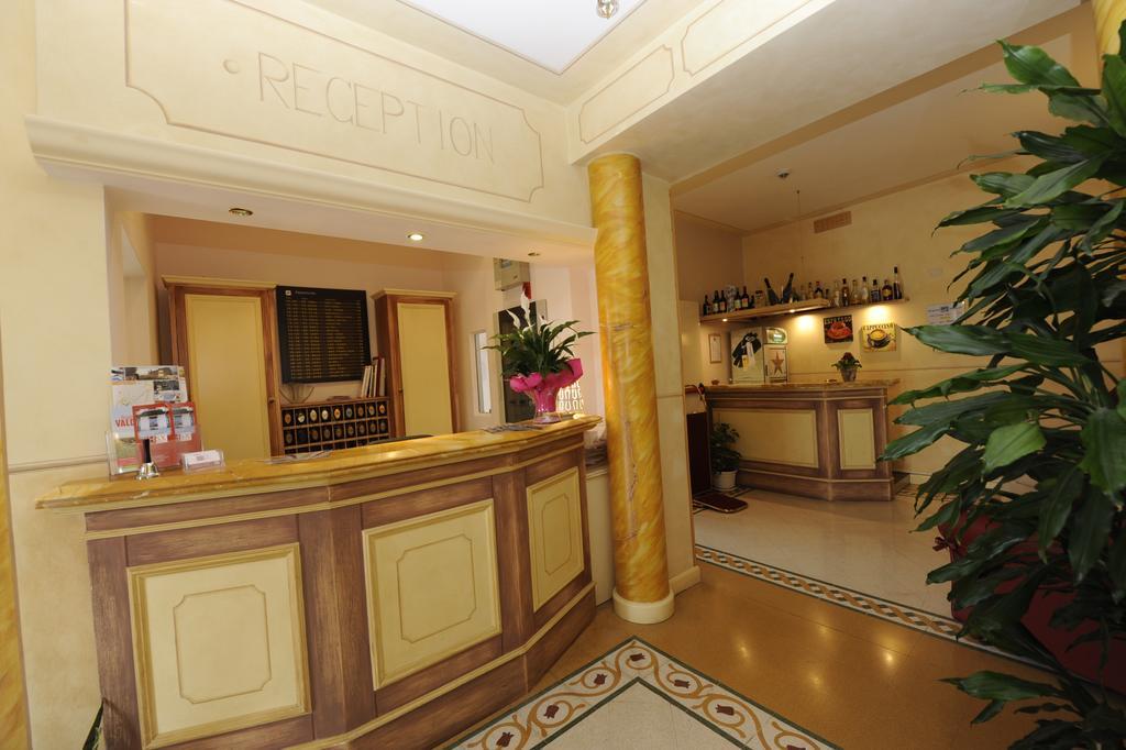 Hotel Sextum Bientina Buitenkant foto