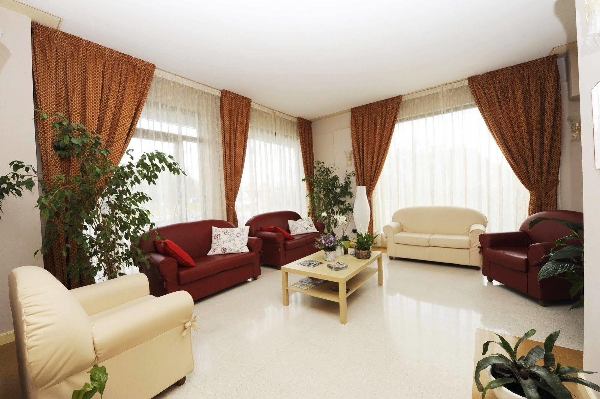 Hotel Sextum Bientina Buitenkant foto