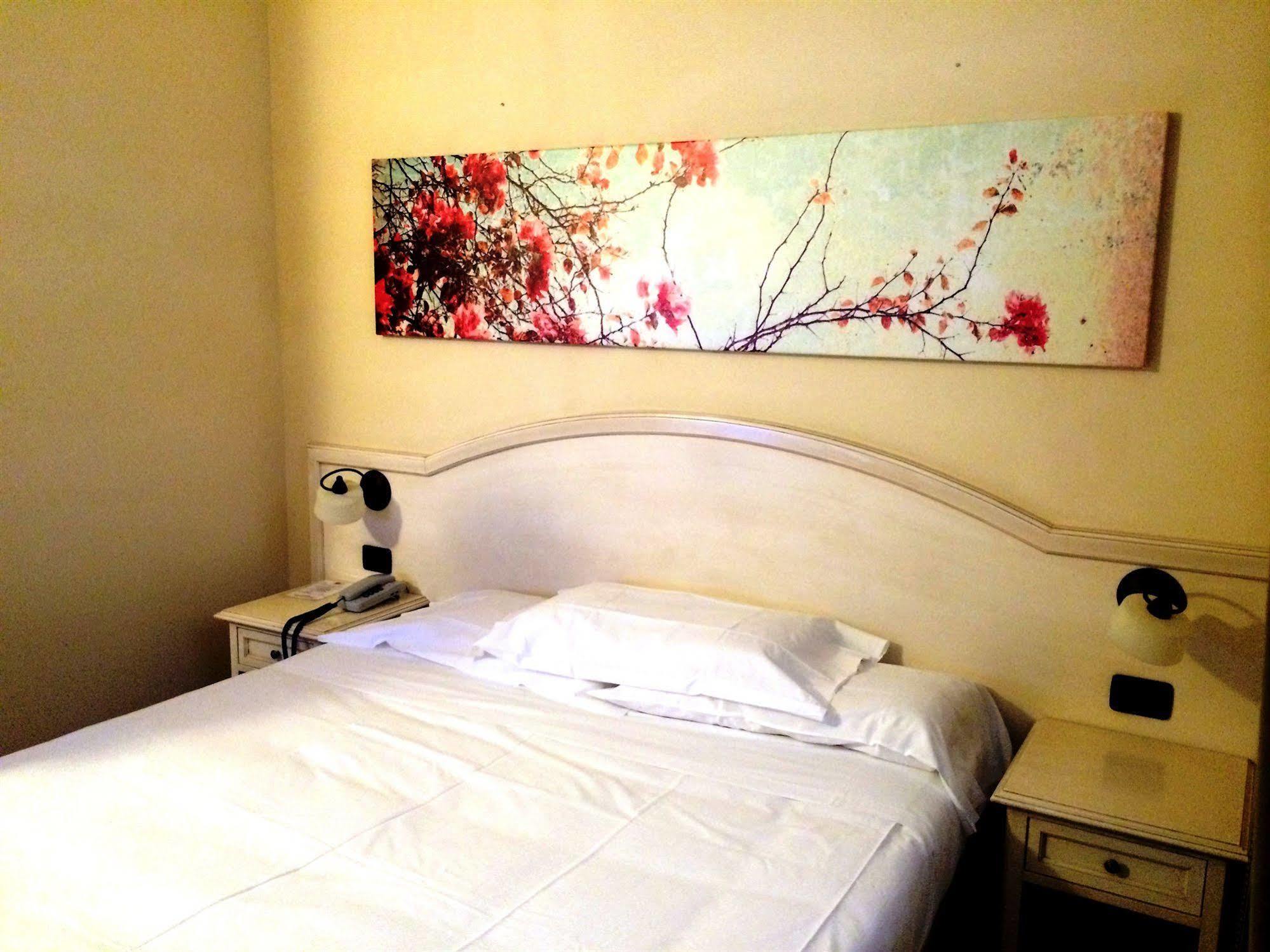 Hotel Sextum Bientina Buitenkant foto