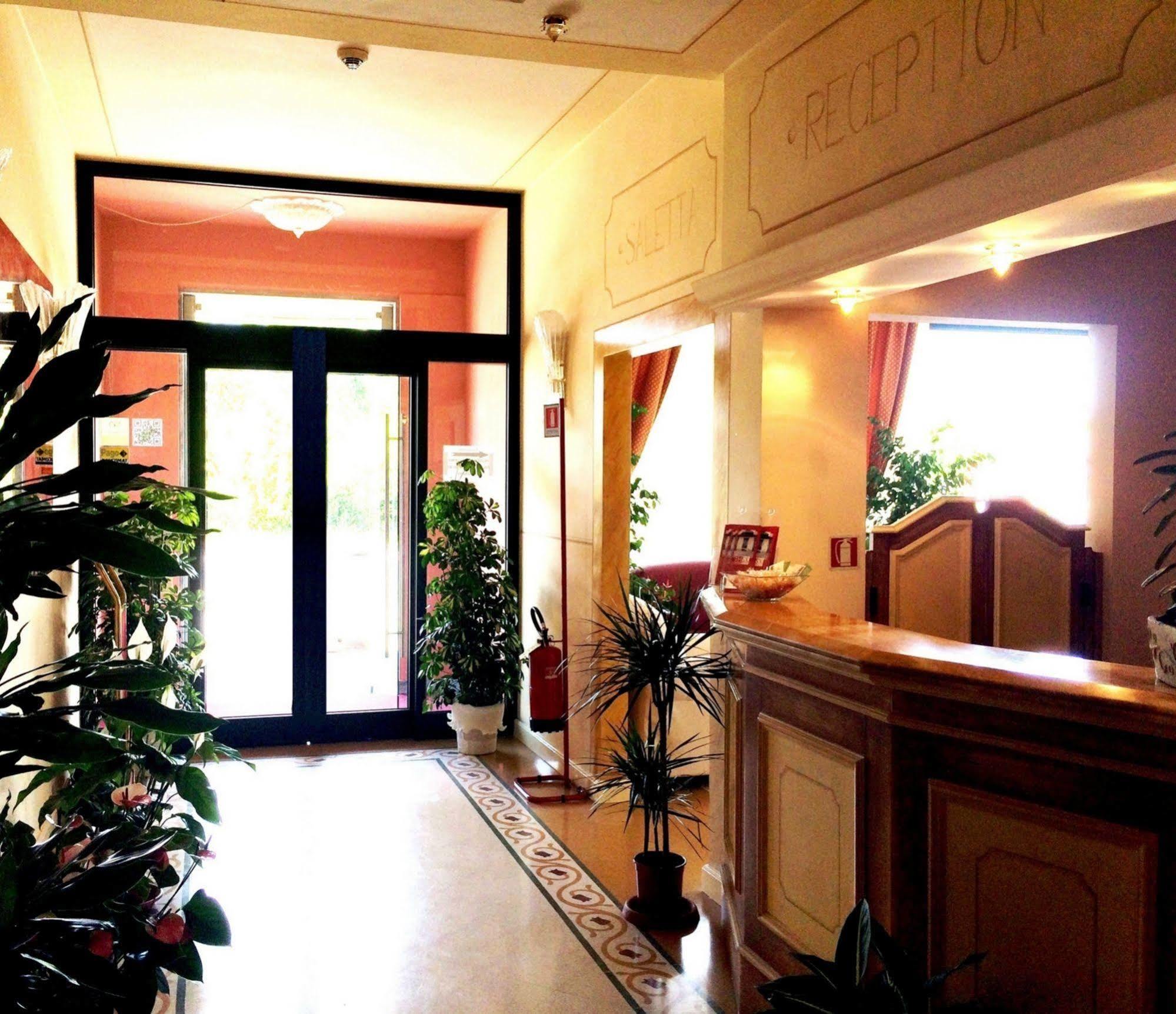 Hotel Sextum Bientina Buitenkant foto