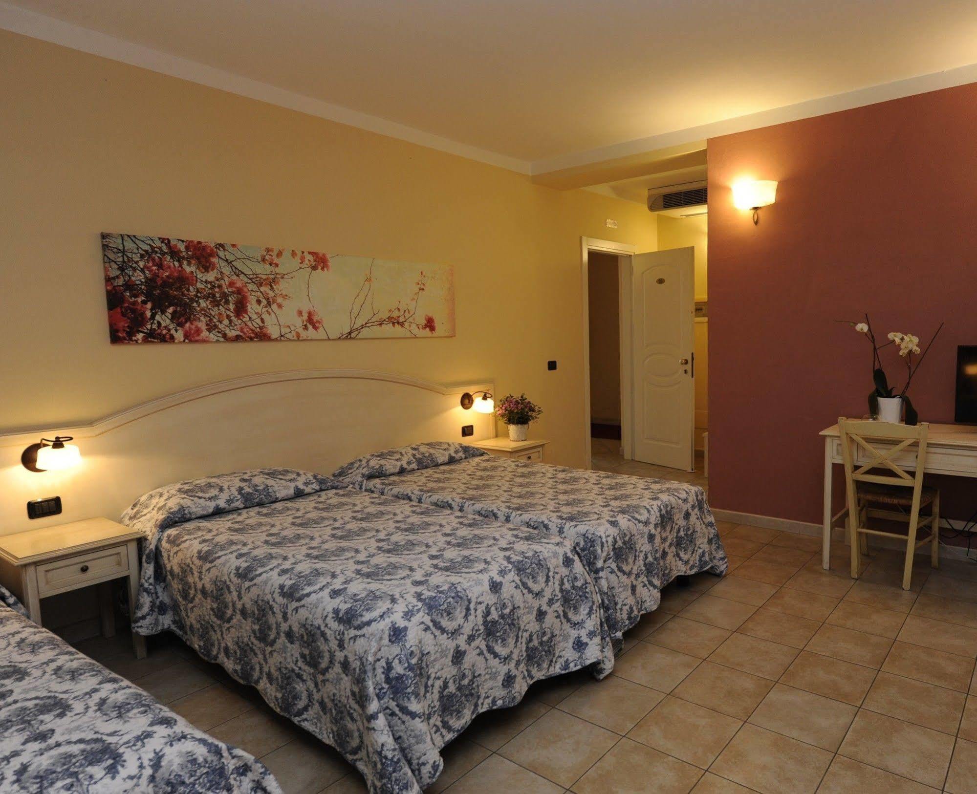 Hotel Sextum Bientina Buitenkant foto