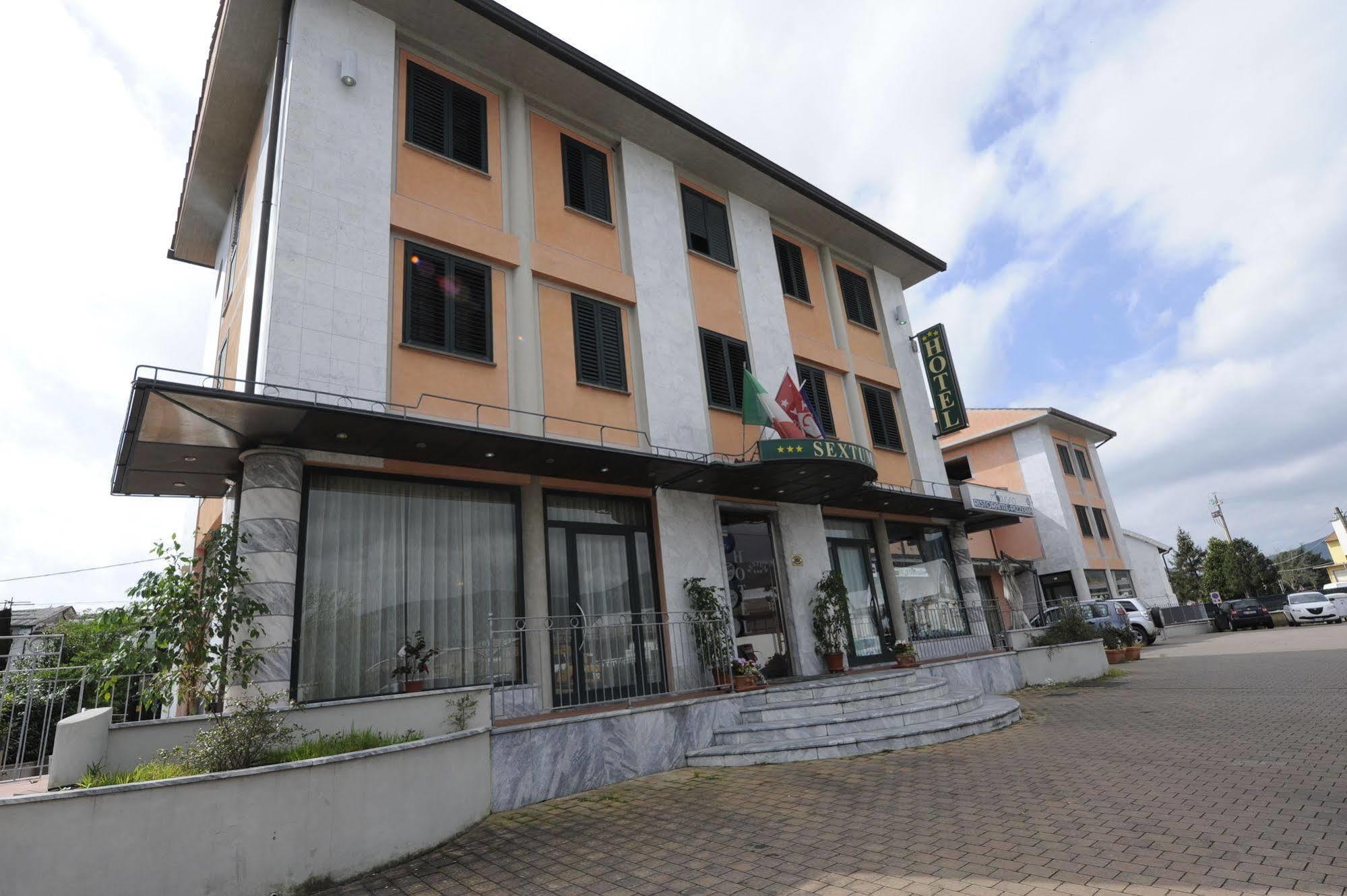 Hotel Sextum Bientina Buitenkant foto