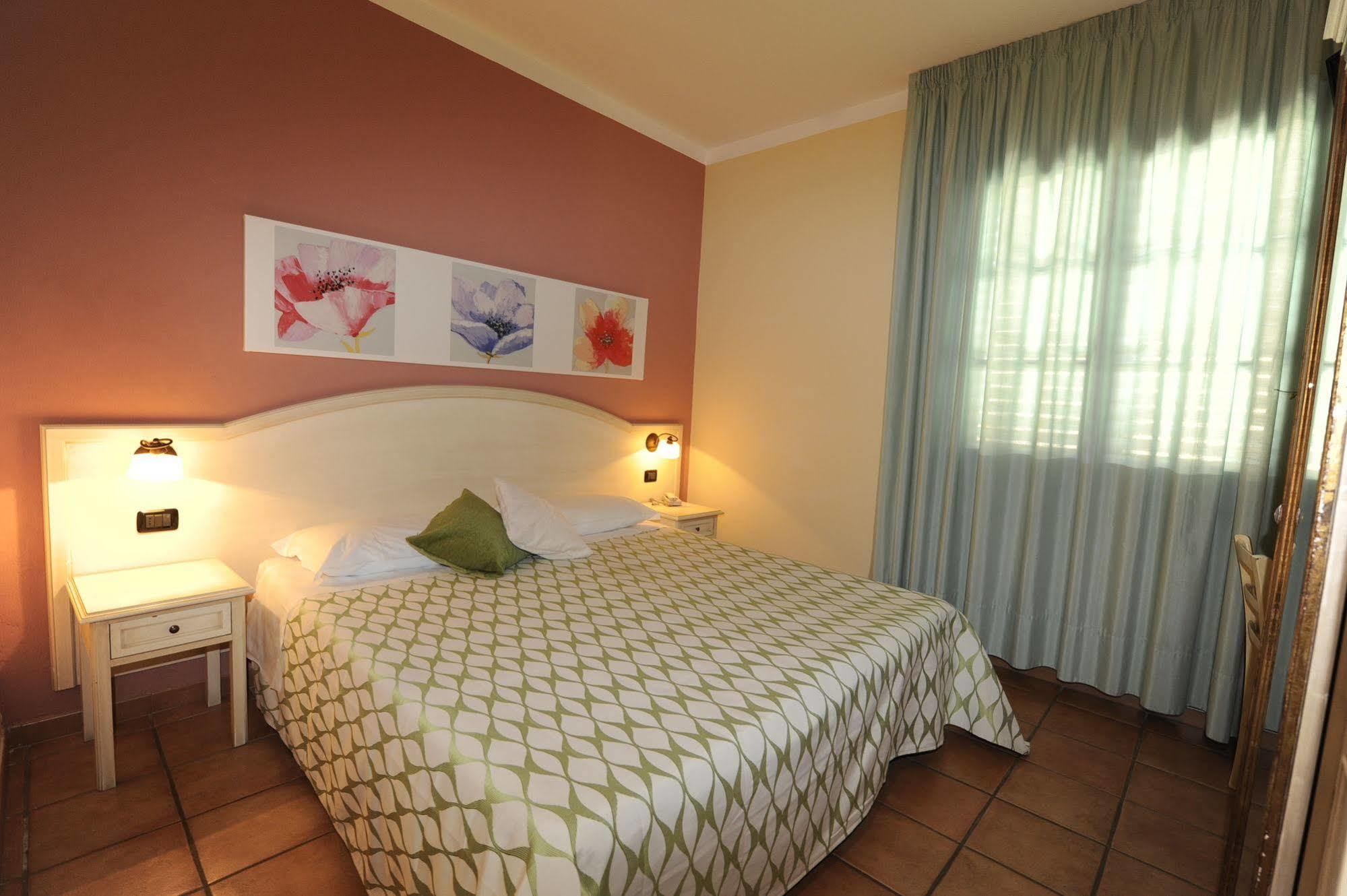 Hotel Sextum Bientina Buitenkant foto